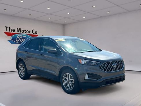 Certified 2024 Ford Edge SEL w/ Class II Trailer Tow Package AWD/4WD image 3