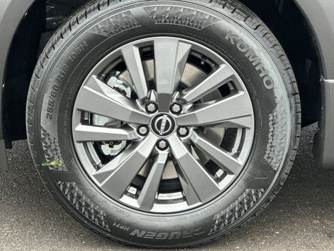 New 2025 Nissan Pathfinder SV w/ SV Premium Package image 33