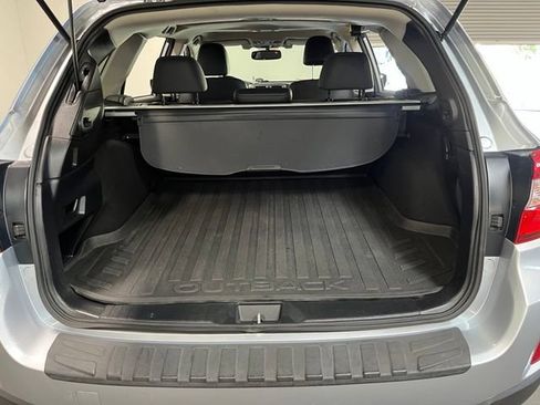 Used 2016 Subaru Outback 2.5i Limited AWD/4WD image 16