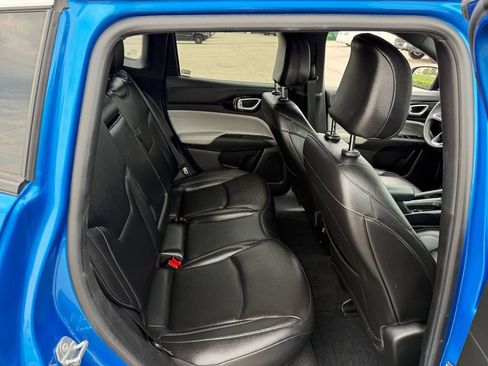 Used 2025 Jeep Compass Limited AWD/4WD image 40