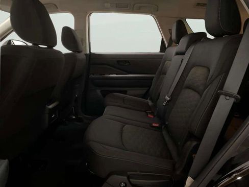 Used 2023 Nissan Pathfinder S AWD/4WD image 72