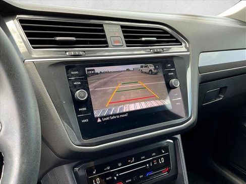 Used 2023 Volkswagen Tiguan SE FWD image 22
