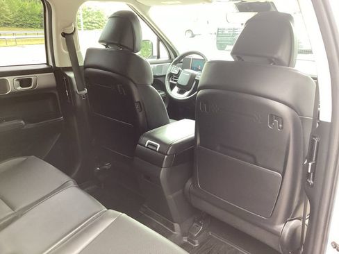 Used 2025 Hyundai Santa Fe SEL FWD image 46