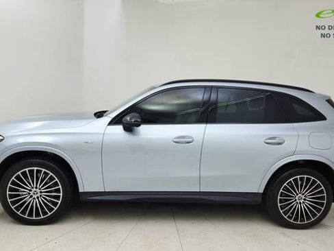 Used 2025 Mercedes-Benz GLC 350e 4MATIC w/ AMG Line image 3