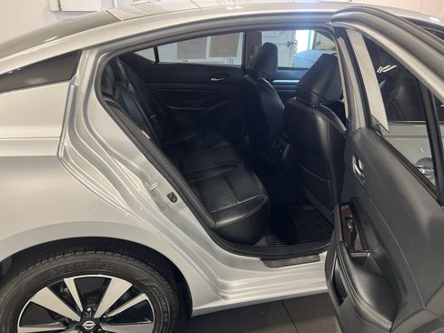 Used 2020 Nissan Altima 2.5 SL AWD/4WD image 16