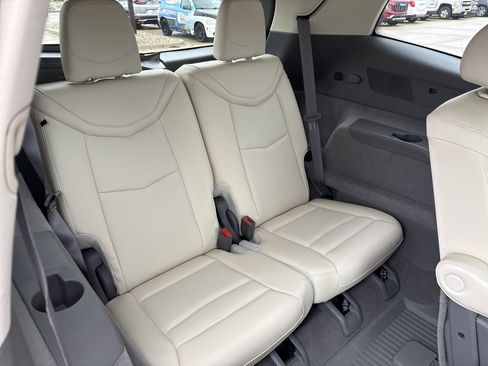 Certified 2024 Cadillac XT6 Premium Luxury w/ LPO, Floor Liner Package image 17