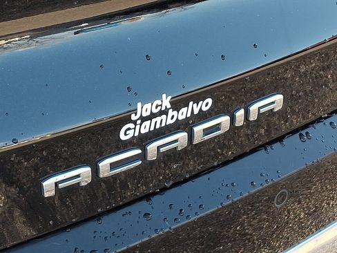 Used 2021 GMC Acadia Denali w/ Denali Technology Package image 33