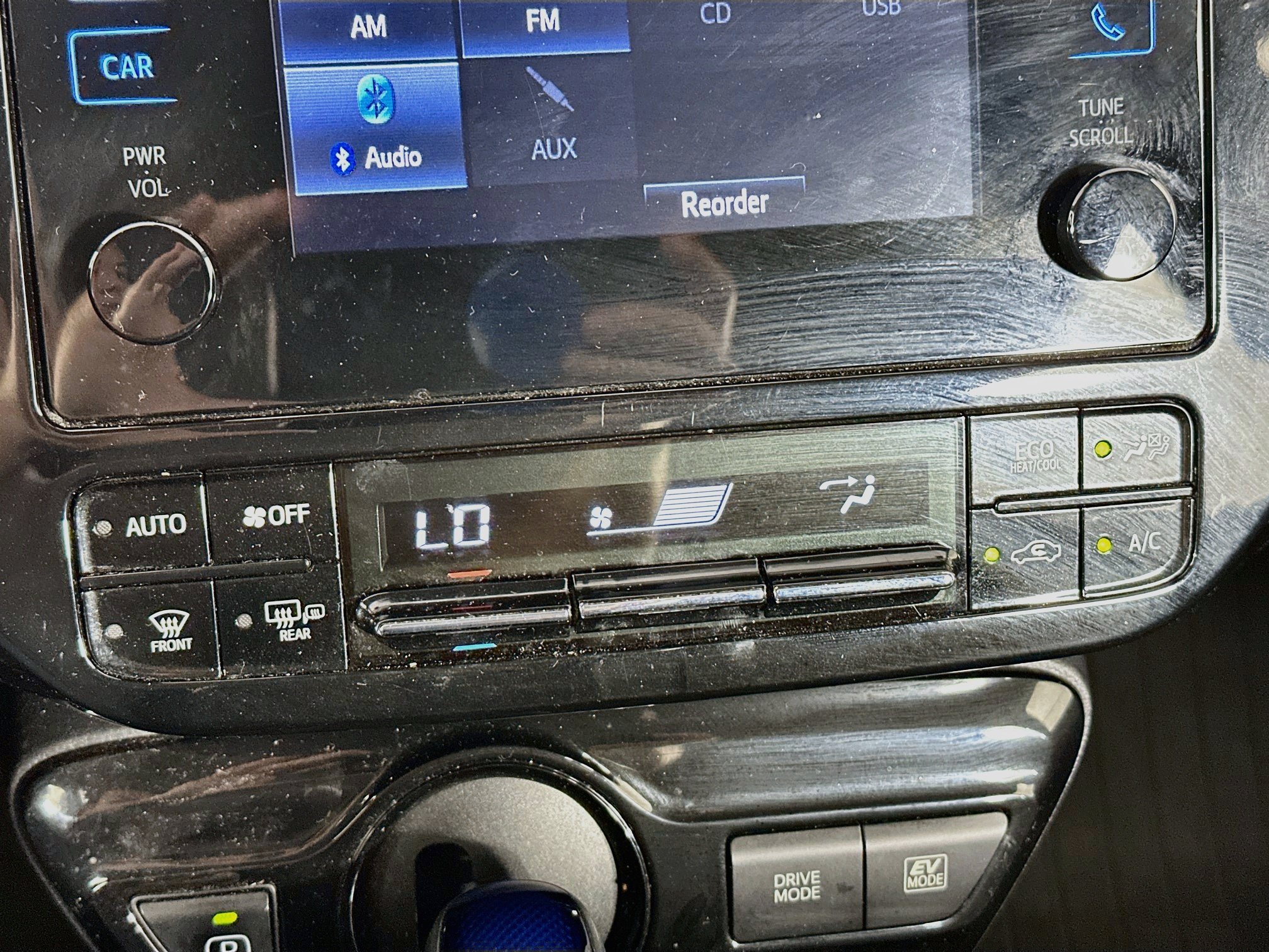 Used 2019 Toyota Prius LE FWD image 23