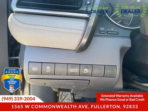 Used 2018 Toyota Camry LE FWD image 33