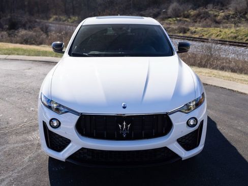 Used 2024 Maserati Levante Modena Ultima image 10