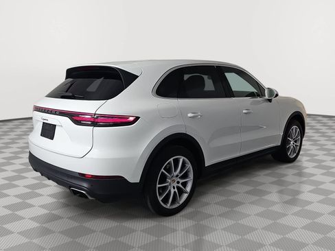 Used 2023 Porsche Cayenne w/ Premium Package AWD/4WD image 8