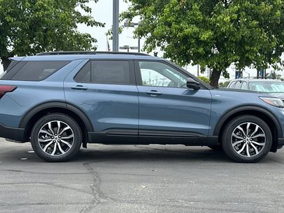 New 2026 Ford Explorer ST-Line w/ Premium Package