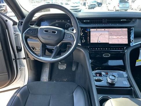 New 2026 Jeep Grand Cherokee Altitude AWD/4WD image 16