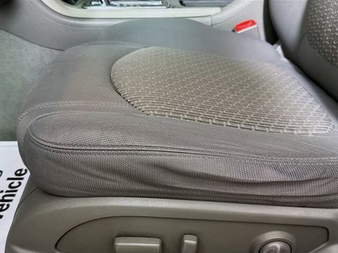 Used 2009 Chevrolet Traverse LT FWD image 20