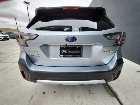 Used 2022 Subaru Outback Limited image 6