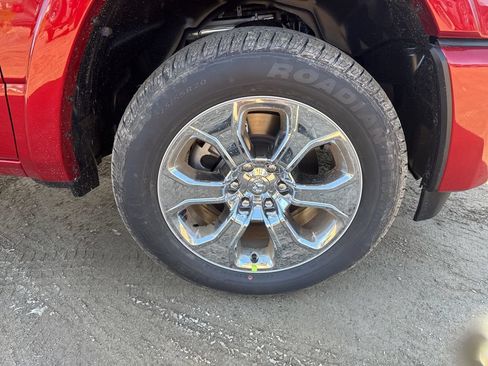 New 2026 RAM 1500 4x4 Crew Cab image 9