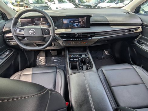 Certified 2025 Nissan Murano SV FWD image 13