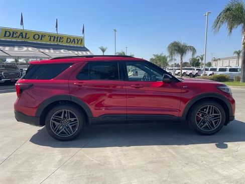 New 2026 Ford Explorer ST-Line w/ ST-Line Street Pack RWD image 6