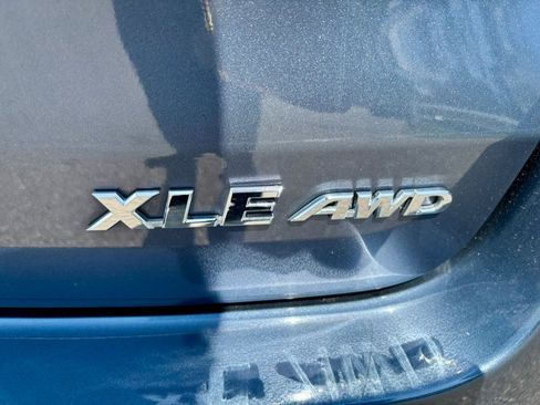 Used 2018 Toyota Highlander XLE image 37