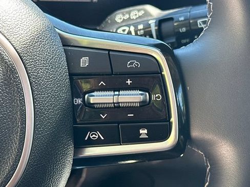 Used 2025 Kia Sorento S AWD/4WD image 30