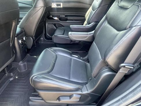 Used 2022 Ford Explorer ST w/ Equipment Group 401A AWD/4WD image 13