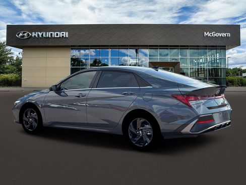 New 2026 Hyundai Elantra SEL Sport Premium image 4