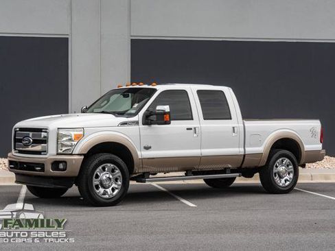 Used 2012 Ford F250 King Ranch w/ King Ranch w/Chrome Pkg AWD/4WD image 2