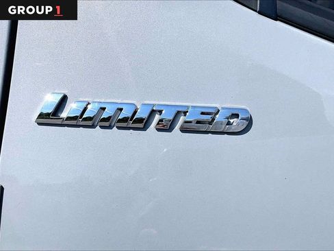 Certified 2018 Toyota Tacoma Limited AWD/4WD image 33