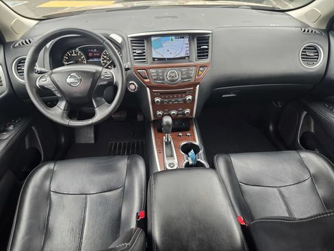 Used 2017 Nissan Pathfinder Platinum w/ Cargo Package AWD/4WD image 13