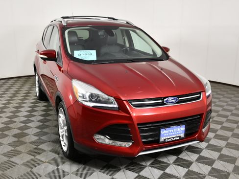 Used 2013 Ford Escape Titanium w/ Parking Technology Pkg AWD/4WD image 3