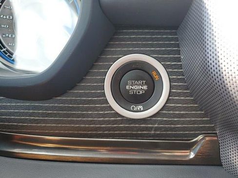 Used 2021 RAM 1500 Limited AWD/4WD image 39