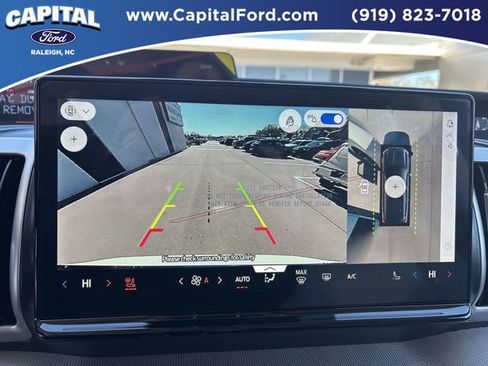 New 2026 Ford Expedition Active image 25