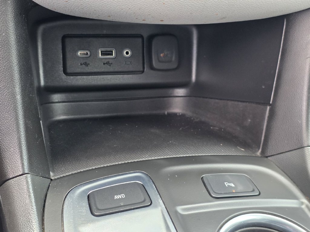 Used 2023 Chevrolet Equinox LT AWD/4WD image 19
