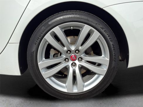 Used 2018 Jaguar XJ L Portfolio AWD/4WD image 31