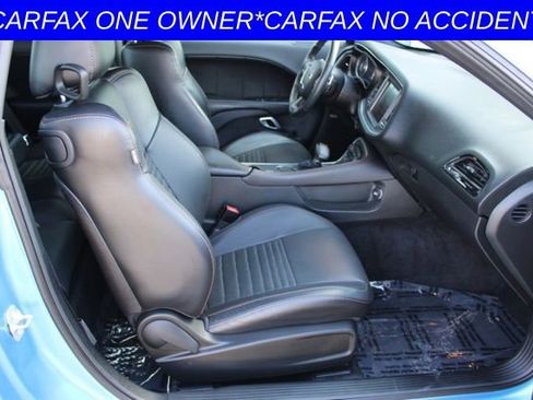 Used 2015 Dodge Challenger R/T Plus image 20