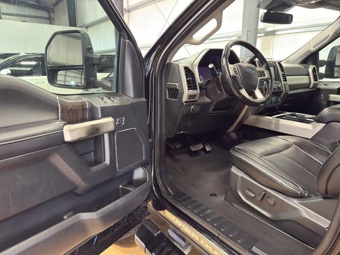 Used 2021 Ford F250 Lariat image 10