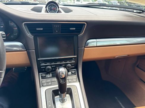 Used 2016 Porsche 911 Carrera 4S AWD/4WD image 21