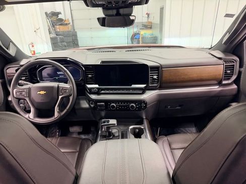 Certified 2025 Chevrolet Silverado 1500 High Country w/ High Country Premium Package image 23