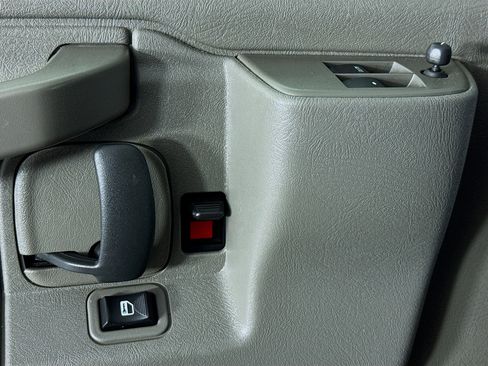 Used 2023 GMC Savana 2500 Extended w/ Driver Convenience Package image 21