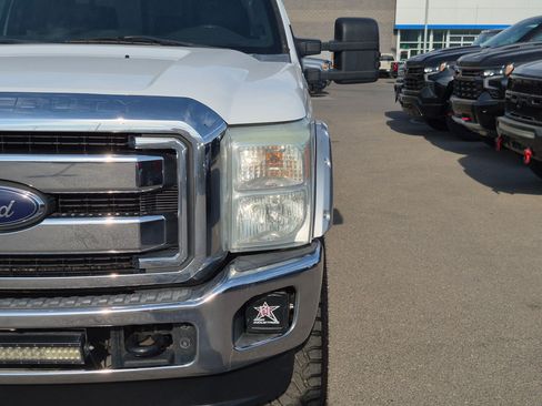 Used 2015 Ford F250 Lariat w/ Lariat Ultimate Package AWD/4WD image 10