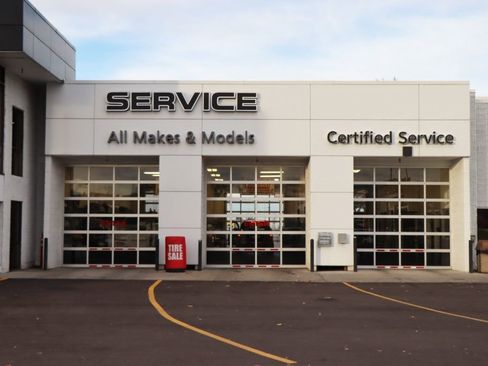 Used 2025 GMC Sierra 1500 Pro w/ Pro Value Package image 32