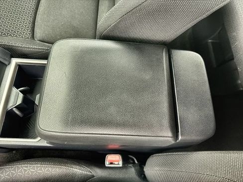 Used 2025 Toyota 4Runner SR5 AWD/4WD image 20