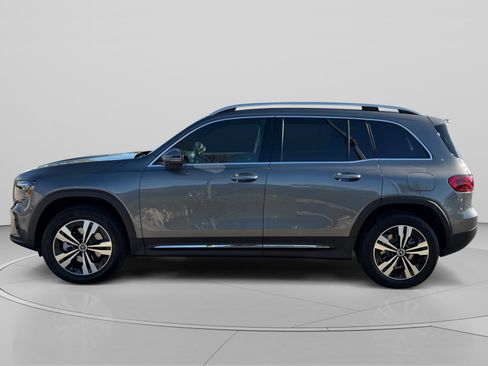 New 2026 Mercedes-Benz GLB 250 4MATIC image 2