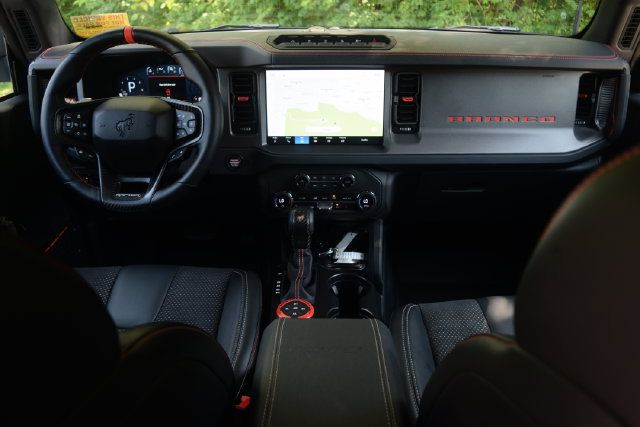 Used 2026 Ford Bronco Raptor w/ Interior Carbon Fiber Pack AWD/4WD image 8