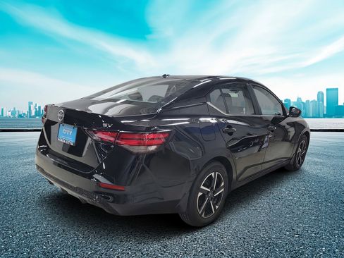 Used 2024 Nissan Sentra SV image 5
