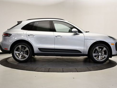 Certified 2026 Porsche Macan image 7