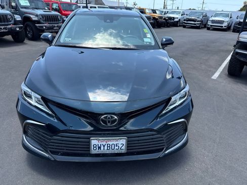 Used 2021 Toyota Camry LE w/ Convenience Package FWD image 5