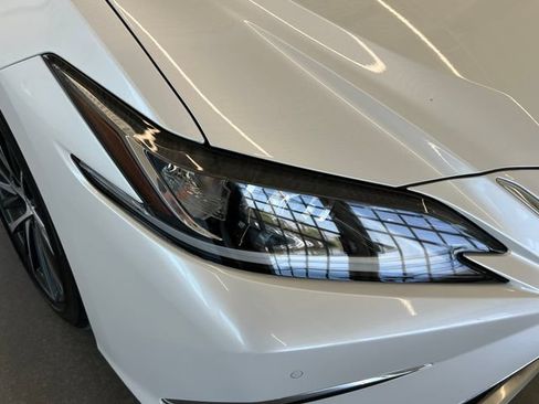 Used 2025 Lexus ES 350 w/ Premium Package FWD image 21