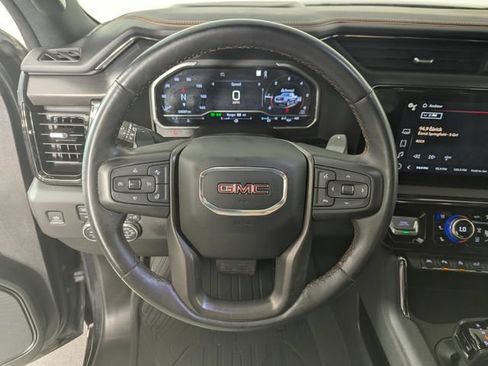 Used 2023 GMC Sierra 1500 AT4 w/ AT4 Preferred Package AWD/4WD image 13