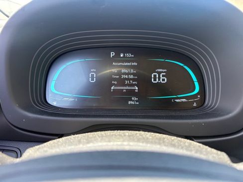 Used 2025 Hyundai Venue SE FWD image 19